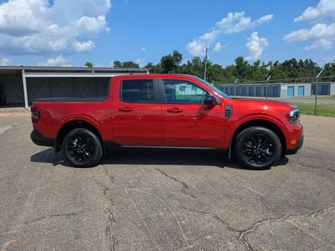 Used 2024 Ford Maverick Lariat w/ Black Appearance Package FWD image 3