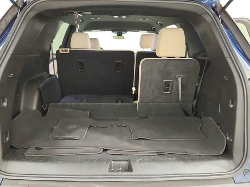 Used 2023 Chevrolet Traverse LS FWD image 37