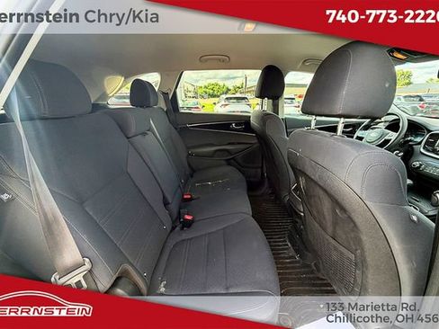 Used 2020 Kia Sorento LX FWD image 17