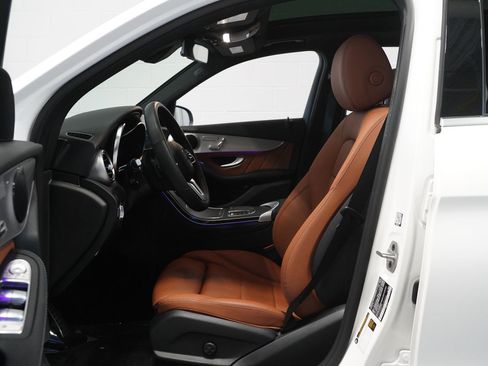 Certified 2022 Mercedes-Benz GLC 300 4MATIC image 11