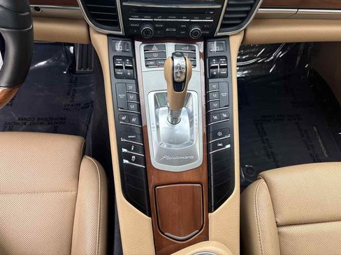 Used 2016 Porsche Panamera 4 Edition image 27