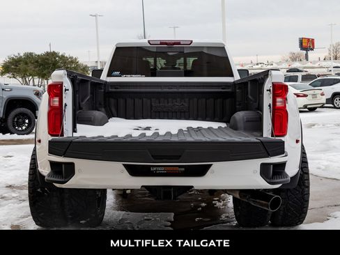 Used 2024 Chevrolet Silverado 3500 High Country w/ High Country Premium Package image 9