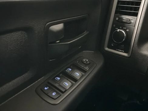 Used 2018 RAM 2500 Tradesman w/ Chrome Appearance Group AWD/4WD image 15