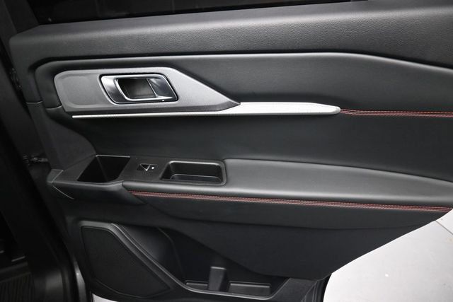 Certified 2025 Ford Explorer ST-Line AWD/4WD image 30