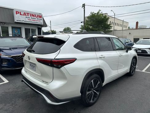 Used 2021 Toyota Highlander XSE AWD/4WD image 7
