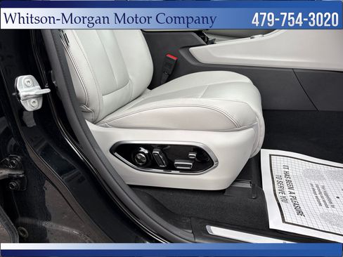 Used 2023 Jeep Grand Cherokee Overland w/ Luxury Tech Group IV AWD/4WD image 43