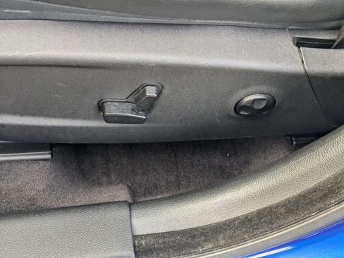 Used 2018 Chrysler 300 Limited w/ Safetytec Plus Group image 15