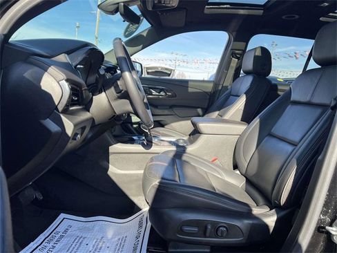 Used 2022 Chevrolet Traverse RS image 8