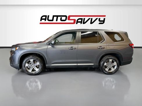 Used 2025 Honda Pilot EX-L image 4