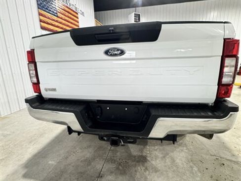 Used 2022 Ford F250 XLT w/ Snow Plow/Camper Package AWD/4WD image 6