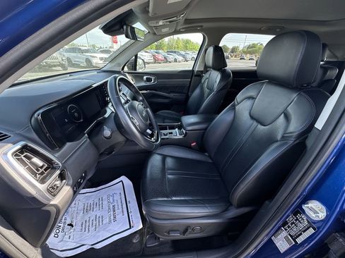 Certified 2023 Kia Sorento SX FWD image 11