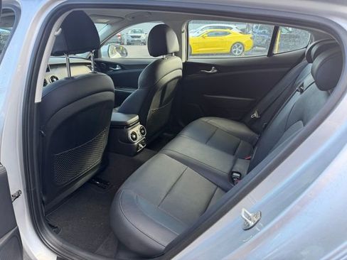 Used 2018 Kia Stinger image 17