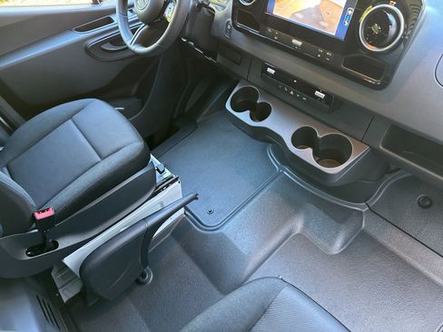 New 2025 Mercedes-Benz Sprinter 2500 image 16