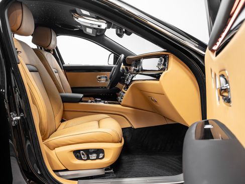 Used 2022 Rolls-Royce Ghost image 24
