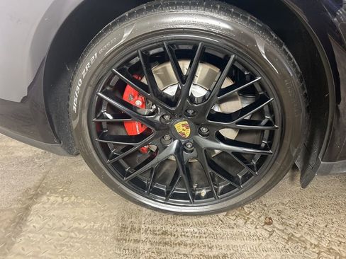 Used 2018 Porsche Panamera Turbo image 33