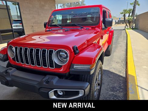 Used 2025 Jeep Wrangler Unlimited Sahara AWD/4WD image 1