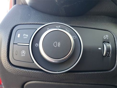 Used 2023 Alfa Romeo Giulia Ti image 32