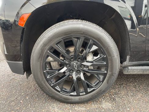 Used 2021 Chevrolet Tahoe High Country w/ Premium Package image 21