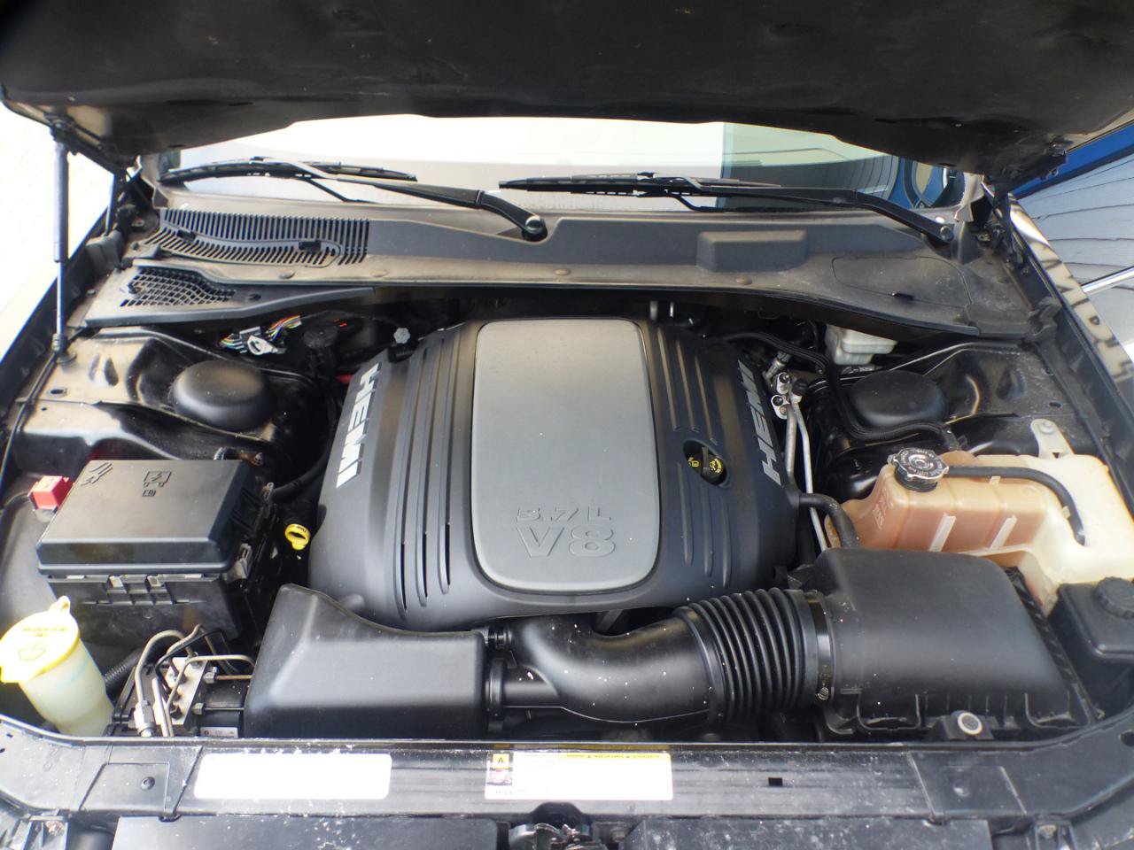 Used 2009 Chrysler 300 C w/ Protection Group II RWD image 26