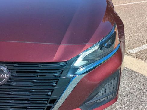 Used 2023 Nissan Altima 2.5 SV image 11