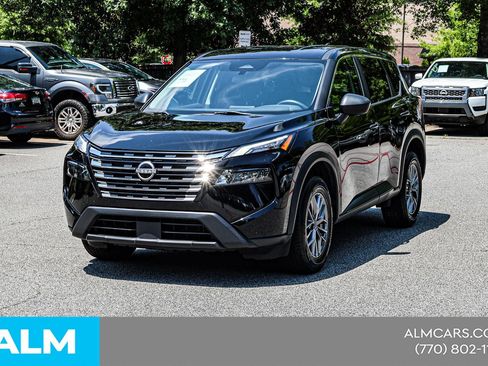 Used 2024 Nissan Rogue S AWD/4WD image 3