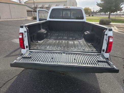 Used 2015 Ford F250 XLT w/ XLT Interior Package image 7