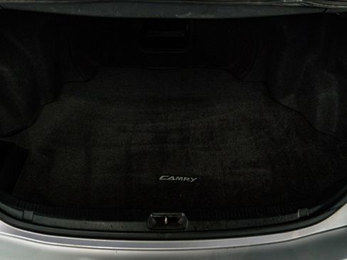 Used 2009 Toyota Camry SE FWD image 18