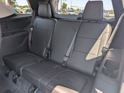 Used 2020 Chevrolet Traverse RS image 13