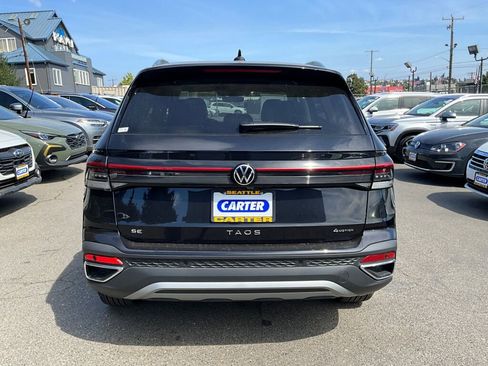 New 2025 Volkswagen Taos SE image 6