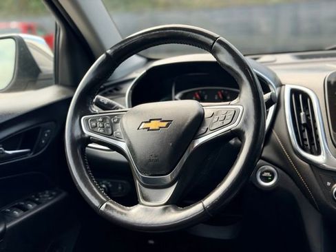 Used 2018 Chevrolet Equinox Premier w/ Infotainment II Package AWD/4WD image 23