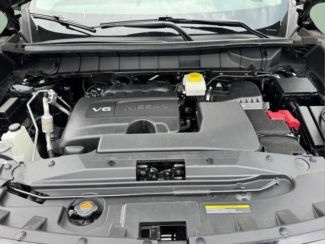 Used 2023 Nissan Pathfinder SL AWD/4WD image 19