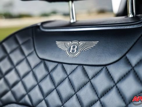 Used 2017 Bentley Bentayga AWD/4WD image 69