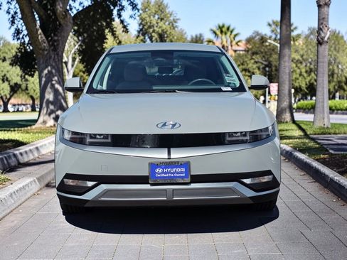 Certified 2024 Hyundai Ioniq 5 SE RWD image 3