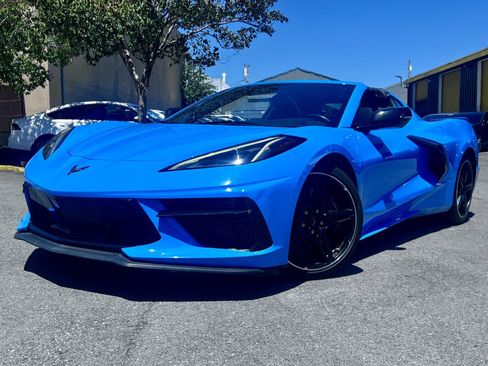 Used 2021 Chevrolet Corvette Stingray Coupe w/ Z51 Performance Package RWD image 2