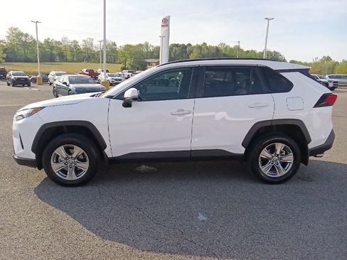 Used 2024 Toyota RAV4 XLE w/ Convenience Package image 6