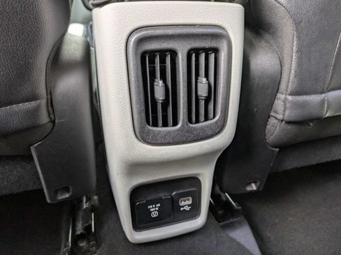 Used 2017 Jeep Compass Latitude w/ Popular Equipment Group FWD image 15