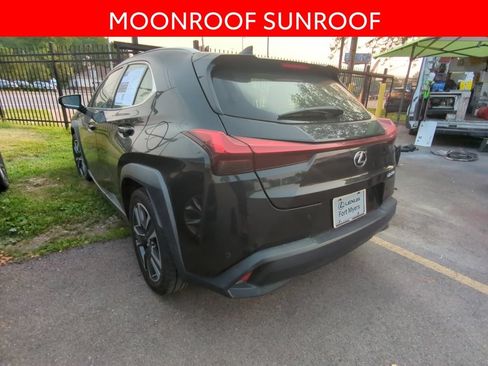 Used 2020 Lexus UX 200 w/ Accessory Package 2 FWD image 4