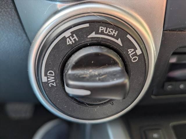 Used 2020 Nissan Titan SV w/ SV Convenience Package AWD/4WD image 35