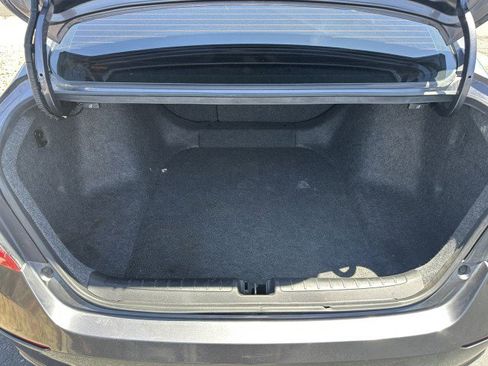 Used 2018 Honda Accord Sport image 14