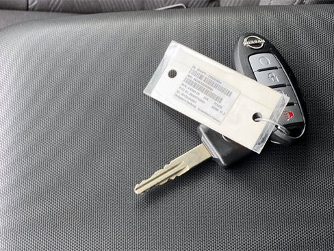 Used 2022 Nissan Frontier SV image 12