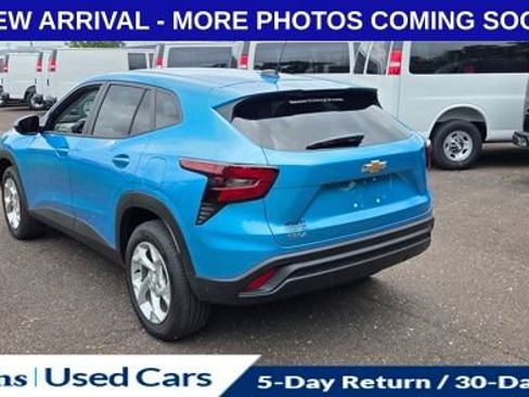 Used 2026 Chevrolet Trax LS w/ LS Convenience Package FWD image 7