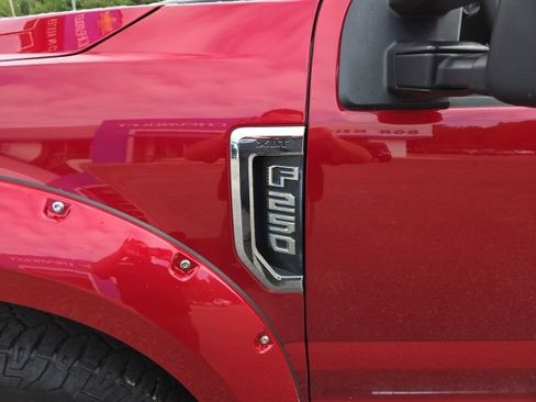 Used 2020 Ford F250 XLT w/ XLT Premium Package AWD/4WD image 26