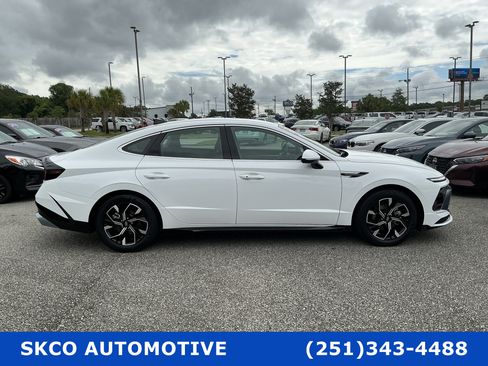 Used 2025 Hyundai Sonata SEL FWD image 6