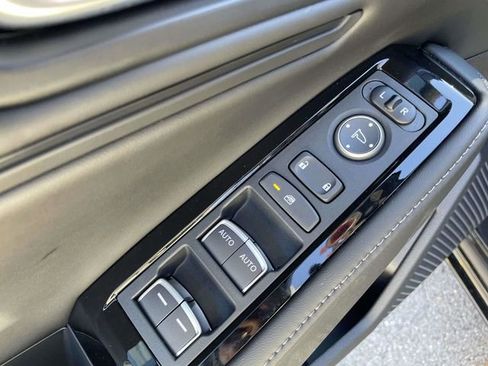 Used 2025 Honda Accord Touring image 12