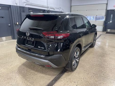 Certified 2023 Nissan Rogue SL w/ SL Premium Package AWD/4WD image 5
