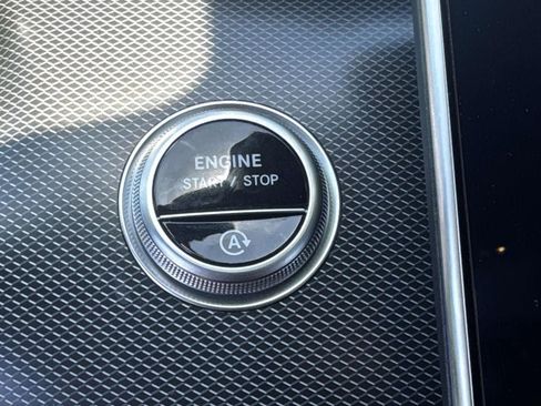 Used 2023 Mercedes-Benz C 300 4MATIC Sedan image 26
