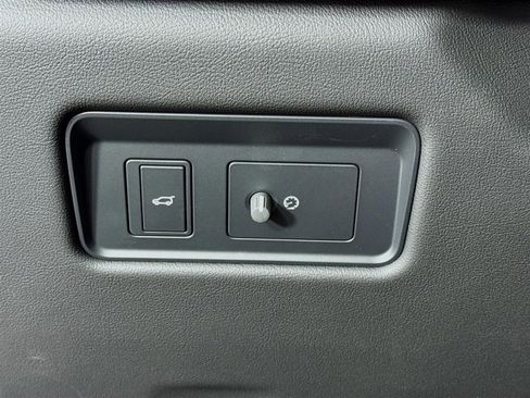 New 2026 Jaguar F-PACE R-Dynamic S image 10