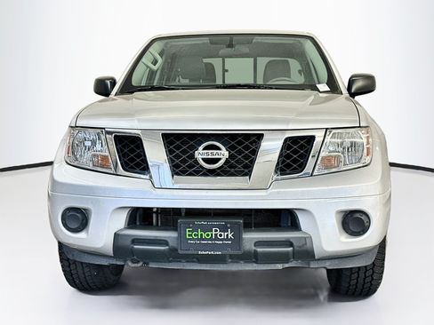 Used 2020 Nissan Frontier SV w/ SV Utility Package AWD/4WD image 2