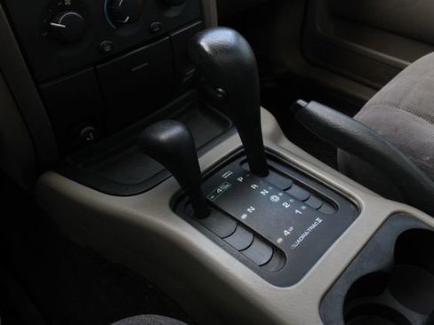 Used 2000 Jeep Grand Cherokee Laredo AWD/4WD image 16