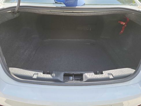 Used 2015 Ford Taurus SEL FWD image 32